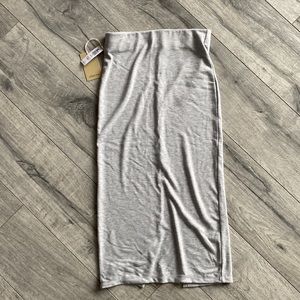 Aritzia Wilfred Free pencil skirt with slit